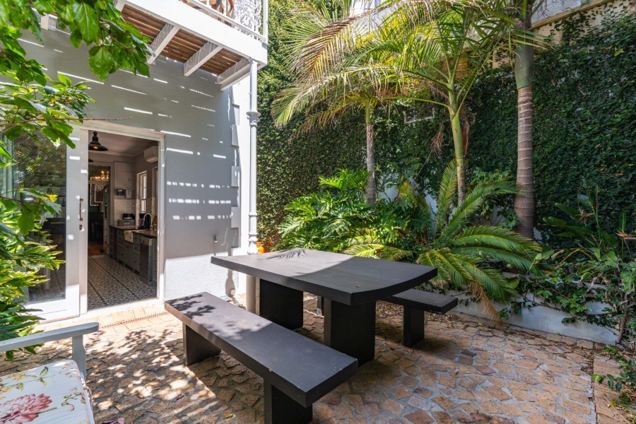 4 Bedroom Property for Sale in Oranjezicht Western Cape